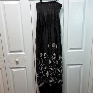 Lapis, Elegant Black Dress with White Floral Accents One Size Fits Most